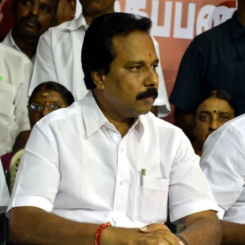 `வேட்பாளர் யாருன்னு முடிவு பண்ணல, அதற்குள்ளே ஆரம்பிச்சிட்டீங்களா?'- கடுகடுத்த எடப்பாடி