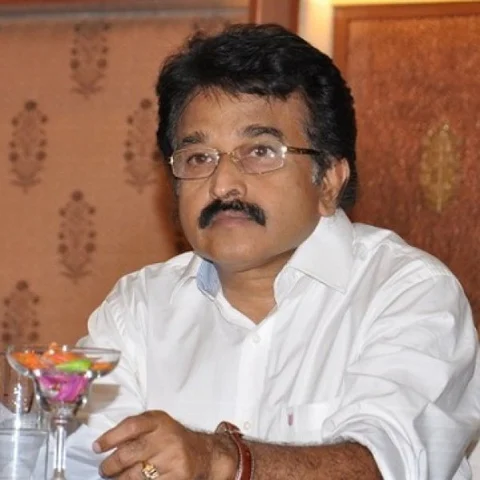 ``படத்தோட பட்ஜெட்டில் 10 சதவிகிதம்தான் நடிகர்களுக்குச் சம்பளம் தரணும்... ஆனா..!?’’ - கேயார்