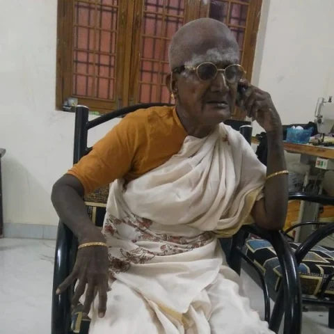 பெண்களின் உடல்ரீதியான பிரச்னைகளுக்கு கைவைத்தியம் சொல்லும் வேதவள்ளி பாட்டி!