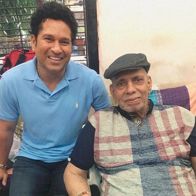 ``கிரிக்கெட்டில் ஏ பி சி டி கற்றுக்கொடுத்தவர்!”- ஆசானின் உடலை சுமந்து சென்ற சச்சின்