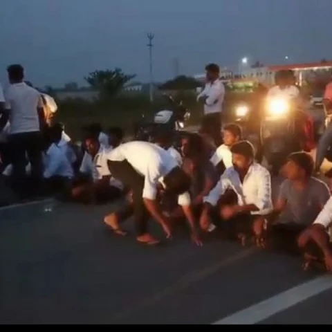 `இது யாருடைய பெட்ரோல் பங்க் தெரியுமா?' - கலப்படத்தைத் தட்டிக்கேட்ட மாணவர்களை மிரட்டிய ஊழியர்கள்