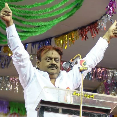 அட, அமெரிக்க அதிபர் தேர்தலிலேயே போட்டியிடத் தகுதியானவர் விஜயகாந்த்... எப்படி?
