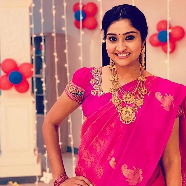 `ஜக்கியிடம் கேட்டேன், புரொமோசனுக்காகன்னு சொல்லிட்டாங்க!'- படம் சர்ச்சை குறித்து நீலிமா ராணி விளக்கம்
