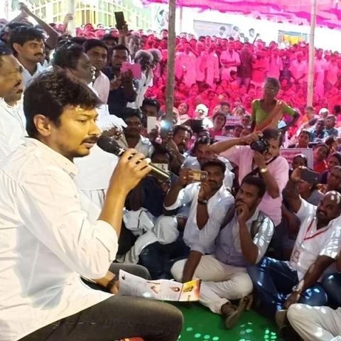 `மூன்று மாதத்தில் ஆட்சி மாறும்!’ - கிராம சபைக் கூட்டத்தில் உதயநிதி