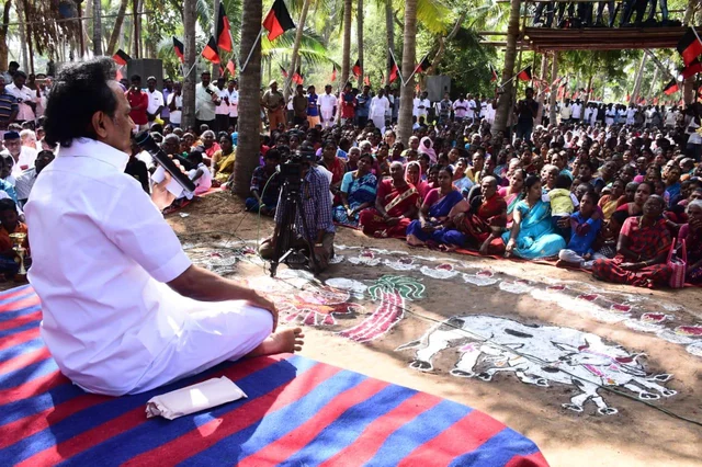 `கோயிலுக்குள் வந்ததை போல் உணர்கிறேன்’ - கிராம சபை நடத்திய ஸ்டாலின் நெகிழ்ச்சி #Thiruvarur
