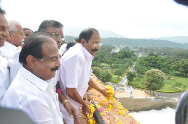 மேட்டூர் அணைத் திறப்பு! : 16 லட்சம் ஏக்கர் விளைநிலங்களுக்குப் பாசன வசதி