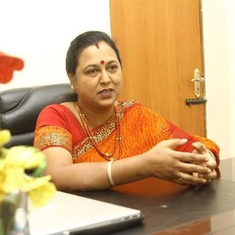 ` நம்பிக்கைக்கு உரியவரைத் தேடுவதைவிட...!' - பொருளாளர் பதவியில் பிரேமலதா அமர்த்தப்பட்ட பின்னணி