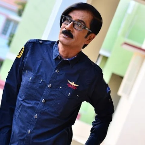 “அரவிந்த்சாமி மேல தப்பு இல்ல... இதான் பிரச்னை!” - ‘சதுரங்கவேட்டை-2’ குறித்து மனோபாலா #VikatanExclusive
