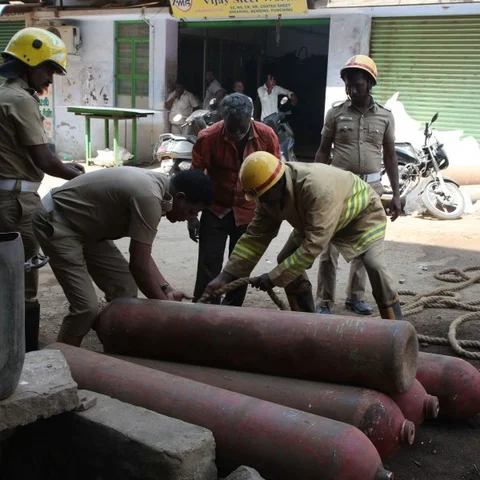 `நிச்சயம் மரணம் அடைந்திருப்பார்கள்' - சிலிண்டரின் மவுத்தை உடைத்தவர் அதிர்ச்சி பேட்டி
