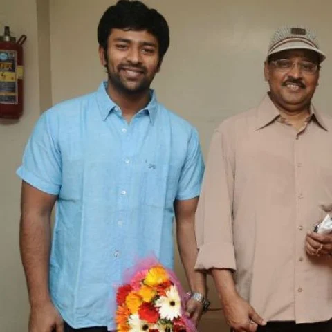 ``விஜய் ரசிகர்களை நினைச்சா பயமா இருக்கு!’’-`சர்கார்' குறித்து சாந்தனு பாக்யராஜ்