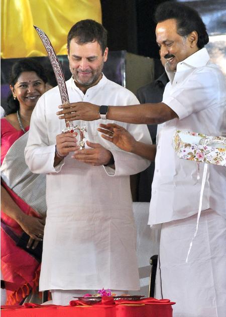 `அன்றைக்கு வேஸ்ட்; இன்றைக்கு பெஸ்ட்' - ராகுலை ஆதரிக்கும் ஸ்டாலின்