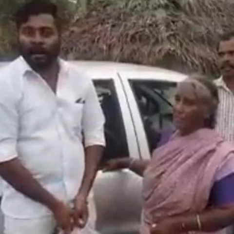 `நீங்களும் பசியாக இருப்பீர்கள்' - நிவாரணம் கொடுக்க வந்தவர்களை நெகிழ வைத்த பெண்மணி!