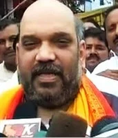 பா.ஜ.வுக்கு ஓட்டுபோட்டு பழி தீர்த்துக்கொள்ளுங்கள்: மோடி உதவியாளரின் பேச்சால் சர்ச்சை!