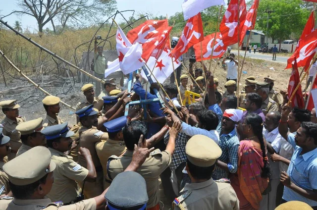 ஶ்ரீரங்கத்தில் டாஸ்மாக் கடைக்கு எதிராக பொங்கிய பொதுமக்கள்!