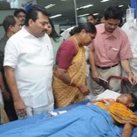 குண்டு வெடிப்பில் உயிரிழந்த பெண் உடலுக்கு அமைச்சர்கள் அஞ்சலி!