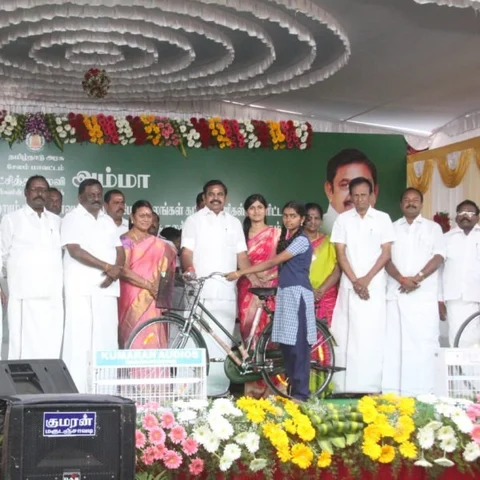 `ஸ்டாலினின் போலி விளம்பரம்!’ - கிராமசபை குறித்து முதல்வர் பழனிசாமி விமர்சனம்