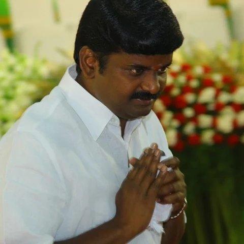 சிபிஐ விசாரணையில் இறுகும் பிடி - முதல்வருடன் அமைச்சர் விஜயபாஸ்கர் திடீர் சந்திப்பு