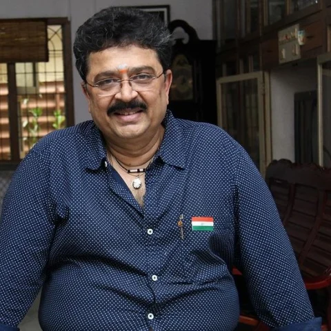 `அவதூறு கருத்து குறித்த வழக்கில் நேரில் ஆஜராக எஸ்.வி.சேகருக்கு சம்மன்!' - எழும்பூர் நீதிமன்றம் உத்தரவு!
