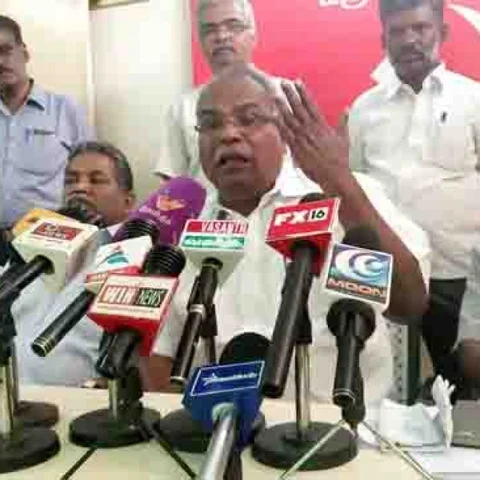 ``இதுவரை ஏன் ஓ.பி.எஸ்ஸை விசாரிக்கவில்லை" - கே.பாலகிருஷ்ணன் கேள்வி!