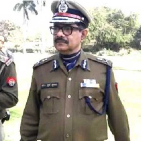 ``பா.ஜ.க-வுக்காகத் தேர்தல் பிரசாரம் செய்கிறேன், பதவி தாருங்கள்'' - டி.ஜி.பி கடிதத்தால் சர்ச்சை!