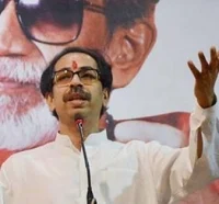 'டீ விற்றவரே பிரதமர் ஆகும்போது...!' - உத்தவ் தாக்கரே சீண்டல்: பா.ஜனதா ஆவேசம்!