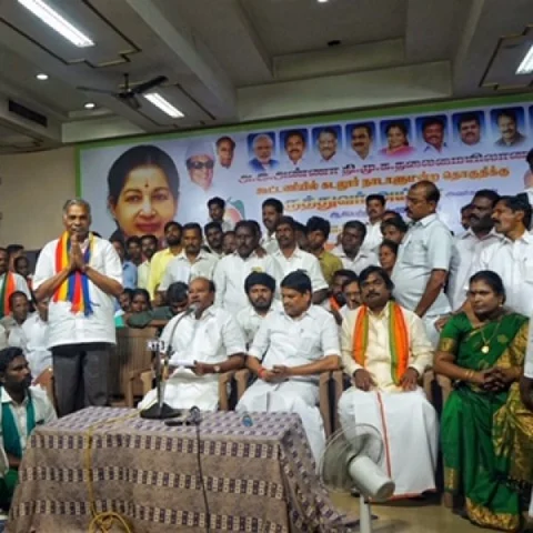 ``நம்மை எதிர்ப்பவர்கள் டெபாசிட் இழக்க வேண்டும்!” - கடலூர் கூட்டத்தில் ராமதாஸ் பேச்சு