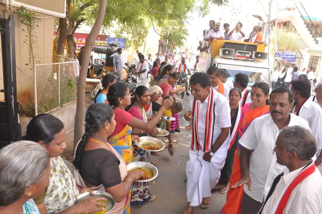 செங்கோட்டையன் வியூகம்; கணேசமூர்த்தி கலக்கம்; பூத்துக்கு 1 லட்சம்! - ஈரோட்டில் வெற்றி யாருக்கு?