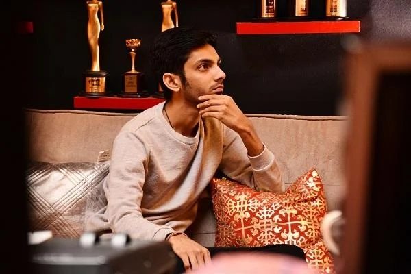 'அது ஏன் என்னையவே எப்பவும் வைச்சு செய்றீங்க!' வதந்தி பற்றி அனிருத் #VikatanExclusive