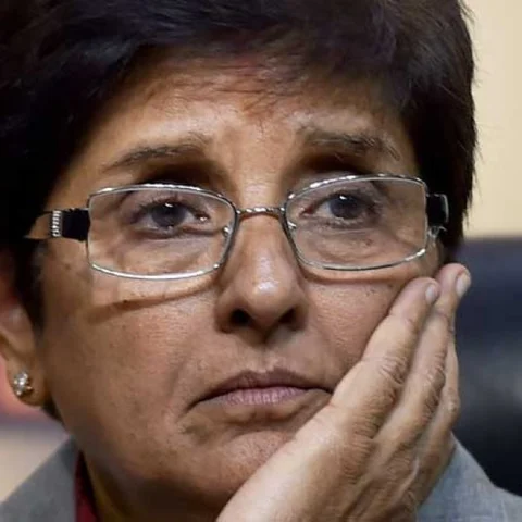 ``அவள் விளையாட்டாக பேசுகிறாள்!” - பேத்தியின் வீடியோ குற்றசாட்டுக்கு கிரண் பேடி விளக்கம்