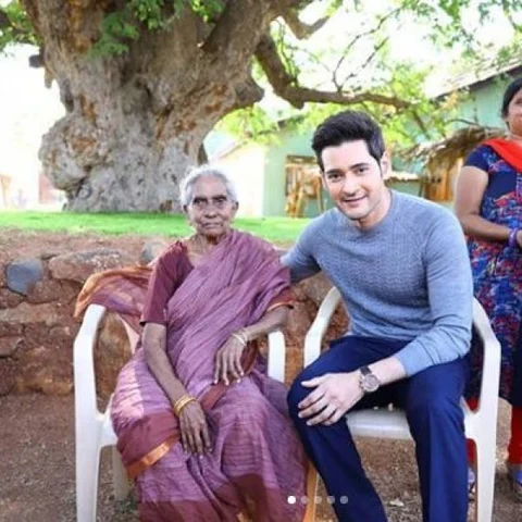 `இது எனக்கு வியப்பாக இருக்கிறது' - 106 வயதான ரசிகை சந்தித்த பின் நெகிழ்ந்த மகேஷ்பாபு!