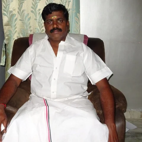 பெட்ரோல் குண்டுகளால் தினகரனைப் பதறவைத்த `புல்லட்’ பரிமளம் யார்?