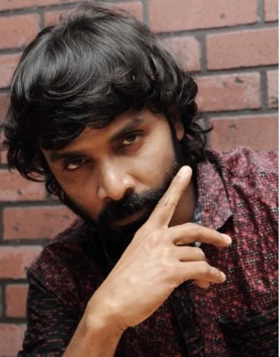 'நோஞ்சான் ஆரவ்வை என் எதிரியாகப் பார்க்கவில்லை' - சினேகனின் பிக்பாஸ் அனுபவம் #VikatanExclusive