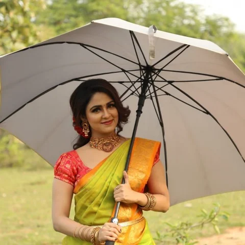 ``என் அழகுக்குக் காரணம் இதுதான்!" - `நந்தினி' மாளவிகா வேல்ஸ்