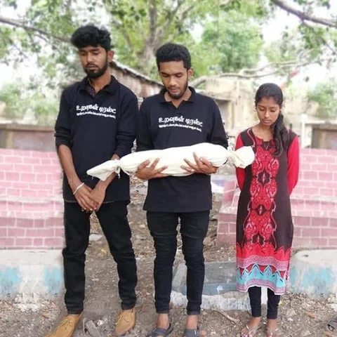ஆதரவற்ற சடலங்கள்; உறவாக இளைஞர்கள்!