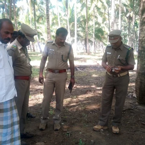 ”இது சிறுத்தையின் கால்தடம் இல்லை!” - புலி பீதியில் கும்பக்கரை பகுதி விவசாயிகள்