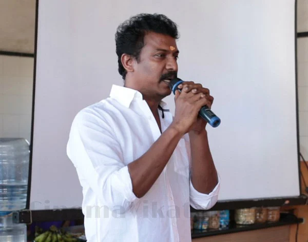 ”என் தாய் இன்றைக்கும் விறகு சுமக்கிறார்” கண்கலங்கிய சமுத்திரகனி!