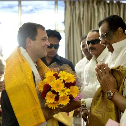 தமிழகம் வந்த ராகுல் காந்தி! - மும்பை, டெல்லியில் ட்ரெண்டான #Gobackrahul