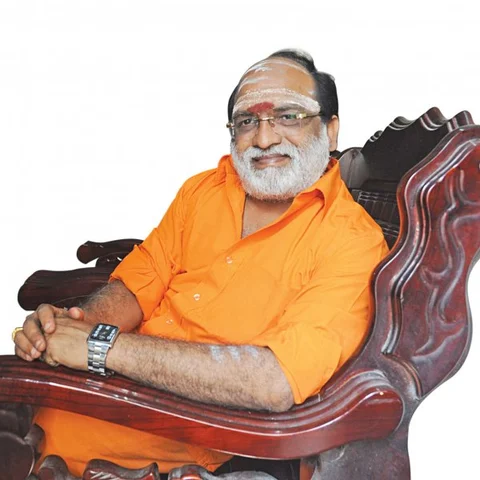 ``ஐயப்பனும் ஷீரடி பாபாவும் வீட்டுல ரெண்டு பெரியவங்க இருக்குற மாதிரி!’’ - வீரமணிராஜு