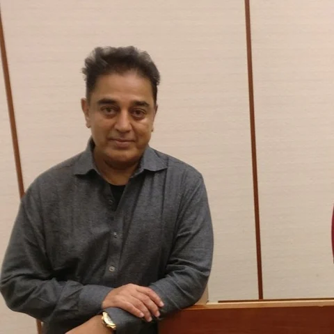 "ரஜினியுடனான 'நட்பு' அரசியல்... அக்கறையற்ற அவர்கள்... நாளை நமதே!" 'ஹார்வர்டு' கமல்
