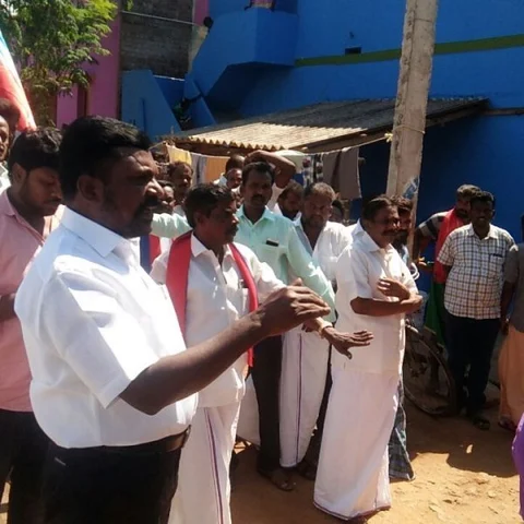 `மத நல்லிணக்கத்தைச் சீர்குலைக்கப் பார்க்கிறார்கள்!’ − பொம்மிநாயக்கன்பட்டியில் திருமாவளவன்
