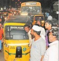 சென்னையில் பஸ் மோதி குழந்தை பலி: தந்தை படுகாயம்