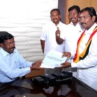சோகத்துடன் வேட்புமனு செய்த மதுரை தே.மு.தி.க. வேட்பாளர்!