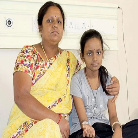 தங்கையின் உயிரைக் காப்பாற்றத் துடிக்கும் அண்ணன் #SaveSri