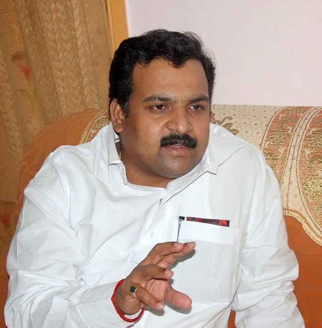 முடிவுகள் வெளியாவதற்கு முன்பே எம்.பி.யான மாணிக்கம்தாகூர்! - திருமண அழைப்பிதழால் சர்ச்சை