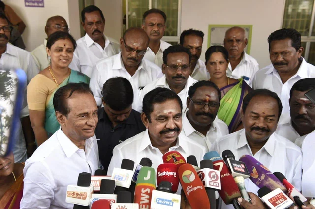 `அ.தி.மு.க-வில் இருக்கும் அனைவரும் தலைவர்கள்தான்!' - எடப்பாடி பழனிசாமி