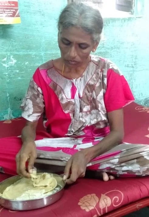 ``ஒரு நாளைக்கு 300 ரூபாய்... அதைக்கூட கட்ட முடியாம தவிக்கிறேன்!" - `நாப்கின்' வள்ளி #FollowUp