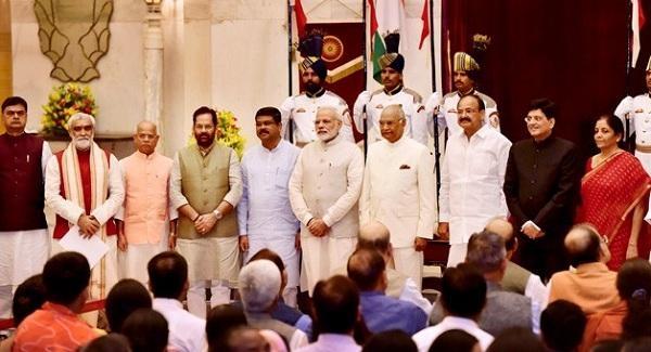 `இப்போது ஒருவர்கூட இல்லை!'- மத்திய அமைச்சரவையில் சரிந்த தமிழர்கள் ஆதிக்கம்