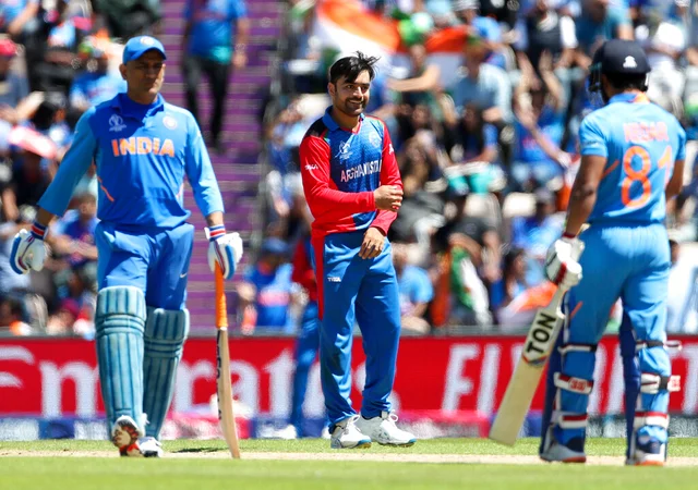 Dhoni - Jadhav
