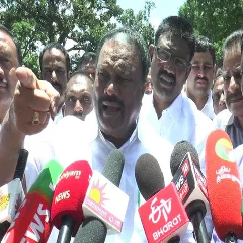 `நான் வனத்துறை அமைச்சர்; சொல்றத கேளுங்க!’ - கடுப்பான திண்டுக்கல் சீனிவாசன்