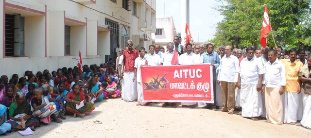 மூன்று மாதமாக சம்பளப் பணம் இழுத்தடிப்பு - பண்ணைத் தொழிலாளர்களின் பட்டினிப் போராட்டம்